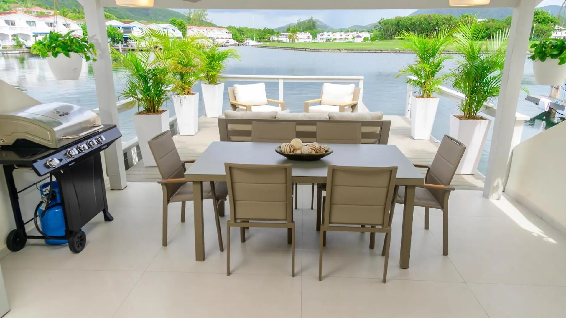 Апартаменты Stella Vista - Luxury Condo In Jolly Harbour